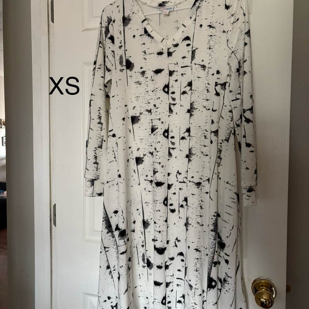 LLR long sleeved Abstract Black and White Dress
